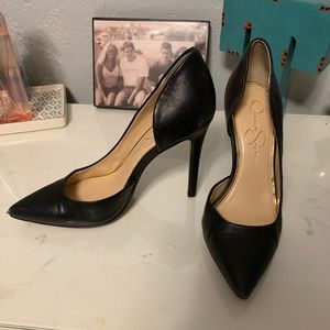 Jessica Simpson pumps